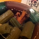 天晴 - お通しのつぶ貝とふきの煮物