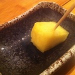 天晴 - サービスのひと口パイナップル