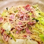 ピッコロ - ベーコンとキャベツのペペロンチーノ「あっぷ図」