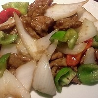御膳房 六本木店 - 牛肉とたまねぎのサーチャジャン風味
