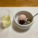 鰻はし本 - 冷茶と桜アイス