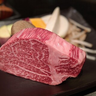 厳選されたステーキ肉