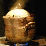 西麻布 焼肉 X - もつまぶしを焚いているところ(TENコース)