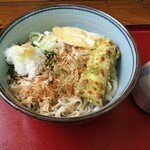 吉見屋食堂 - 冷やしぶっかけうどん＆そば（￥５００税込）