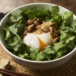 COMPHO - 温玉パクチーまぜフォー