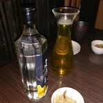 Hana no mai - 焼酎ボトル割りとお通し