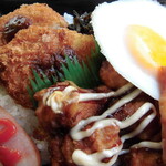 デイリーヤマザキ - 料理写真:鶏たま弁当(ベーコン入り)