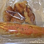 Bakery Sourire - ミニクロワッサンと明太フランスパン