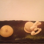 ブラッスリー・ベルデマール - デザート　月見うさぎ　　　抹茶で演出