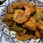 アユタヤ - 海老とタイ茄子の炒め物