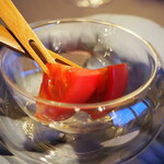 プレゼンテ スギ - あまりにも美味しいのでそのままでとのトマト