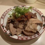 和風もつ料理 あらた - 最初はマストな和風煮込み。