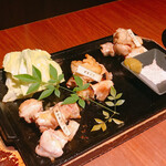 純系名古屋コーチン 鶏や なか山 - 焼き物。塩で食べるのが最高。