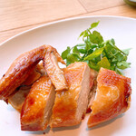 ブリル飯店 - ブリル 風広東チキン、鹿児島県産の銘柄鶏「薩摩ハーブ悠然どり」