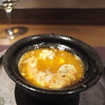 アカ - タラの白子のアヒージョ。アツアツ。