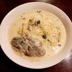隣の洋食屋さん ブラボーパパ - ハンバーグオムライス(クリーム) 1150円