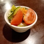 隣の洋食屋さん ブラボーパパ - ミニサラダ 200円