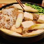 ももんじや - ◎天然の猪肉と八丁味噌と秘伝のたれを合わせた出汁つゆは甘辛く格別に美味い。