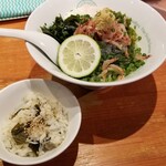 麺屋 六感堂 - 桜海老と生しらすのぶっかけ(温麺)＋わかめとしらすの炊き込みご飯 ハーフ