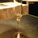 西麻布 焼肉 X - ホワイトポートワイン～但馬玄レバーと一緒に