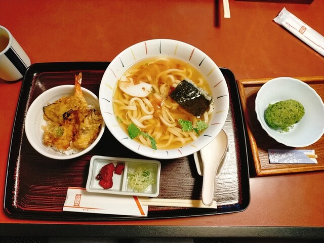 歌行燈 四日市ときわ店 中川原 うどん 食べログ 歌行燈 四日市ときわ店 中川原 うどん 食べログ