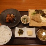 日本橋逢坂 - 日替り　\1100　肉巻きキノコとアジフライ(21-04)