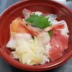 中西水産直売センター - 海鮮丼　650円