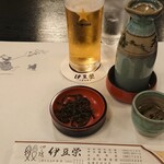 Unagi Kappou Izuei Umegawatei - 熱燗と生ビール