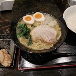 横浜家系ラーメン 松浦家 - 