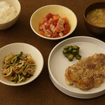 Healthy Kitchen SMiLeY - 【タニタ食堂定食】豚肉の南部焼き