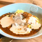 ラニーチーズ - ハーブチキンカレー（チーズはあと乗せ）。