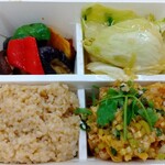 パリヤ - DELI BOX(弁当) 1,242円 ♪