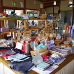 花風里 - 店内にはお土産なんかもありました。