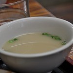 天龍 - らーめんスープが付いてきました。やわらかく美味しい
