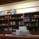 かず味家 - カウンターから厨房