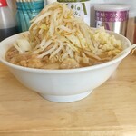 ラーメン 他力也 - サイドビュー。