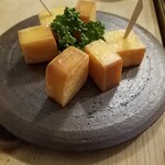 燻製Dining OJIJI - 燻製焼きチーズ