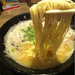 ラーメン（麺持ち上げ）＿2012年9月