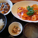 Shin Shin - 海老と卵のチリソース