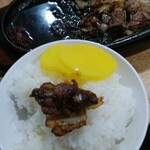 鉄板焼肉 大当り - ご飯に乗せてパクっ！