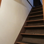 Nico - 3階への階段（かなり急・危険）