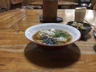 Teuchi Ramen Taka - 丼も普通のやつ
                        Aタイプ