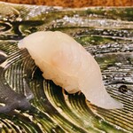 にぎり鮨 一五〇 - ひらめ