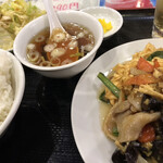 中華料理福園 - 味も濃くなく、食べやすい
