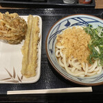 Marugameseimen - ぶっかけうどん　かき揚げ　ちくわ天