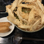 大地のうどん 東京馬場店 - ごぼう天うどん　いなり