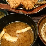 Tonkatsu Hamakatsu - 一杯目は赤だしにしました