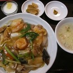中華料理 天天香 - ランチ五目あんかけ焼きそば　780円