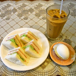 美辞麗句 - モーニングＢセット（ハムサンド） 500円