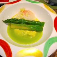 玄菜壱上 - これは、美味しかった⤴️
                    アスパラガス、アスパラのソースで下にフワフワのスクランブルエッグ
                    蟹が入った練物